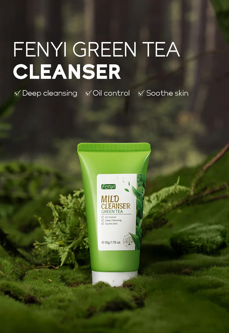 REAROYA Vitamin C Facial Cleanser – Deep Cleansing, Brightening & Moisturizing Face Wash (50g)